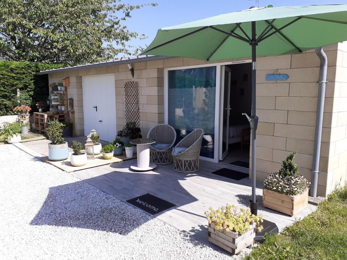 Escale En Baie. Bed & Breakfast Pontaubault Bagian luar foto